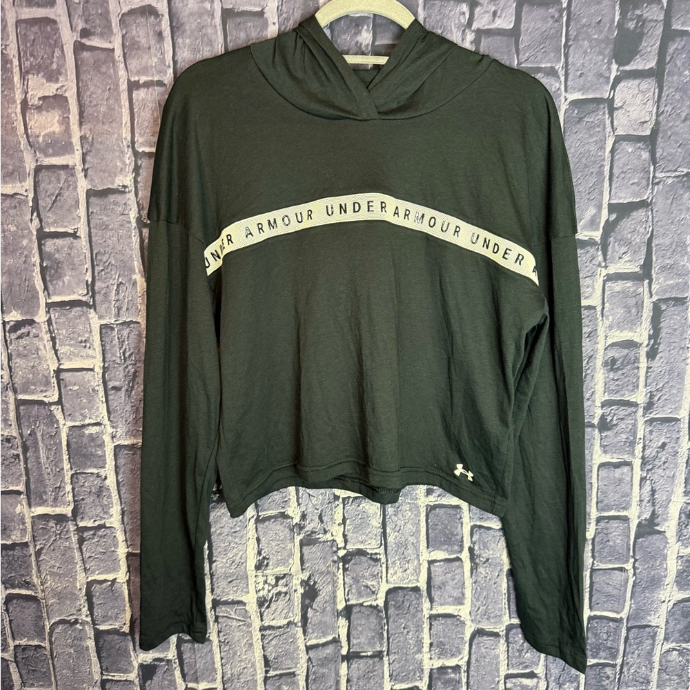 Under Armour Hooded Long Sleeve shirt